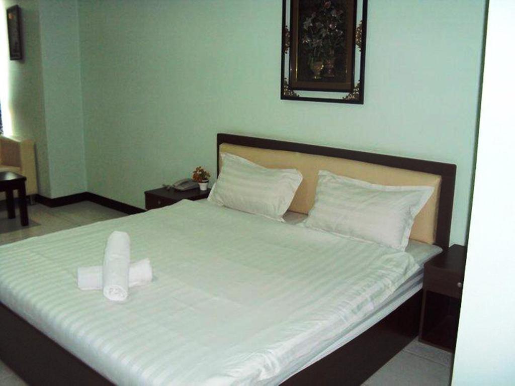 Aryan Suites Hotel Банкок Стая снимка