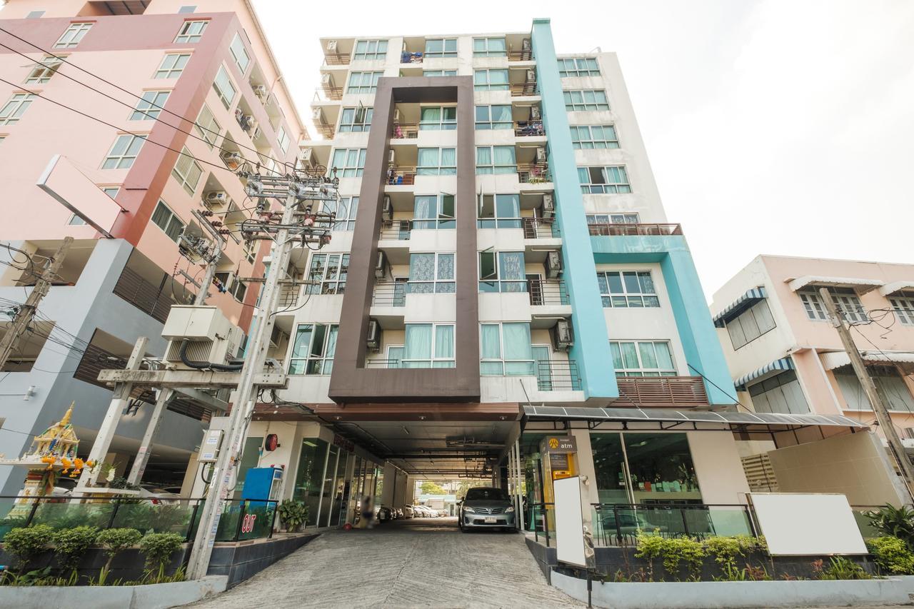 Aryan Suites Hotel Банкок Екстериор снимка
