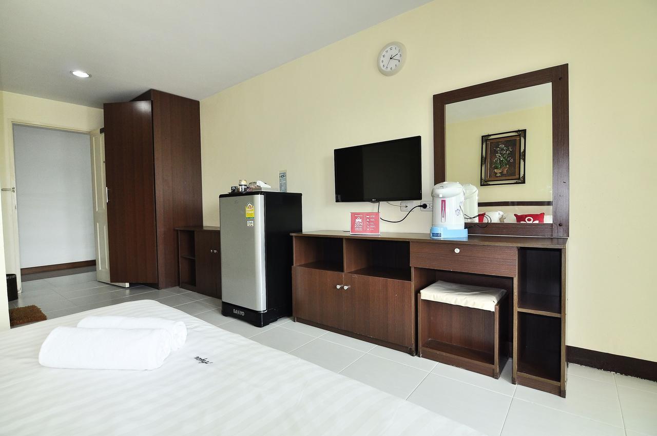 Aryan Suites Hotel Банкок Екстериор снимка